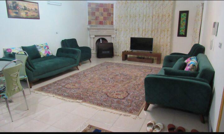 دیوار سوئیت آپارتمان مبله همدان